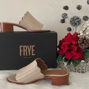 Frye Women Cindy Wave Mule Shoes Off White Size 9 NWT💥